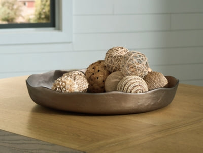 Wallmen Tray
