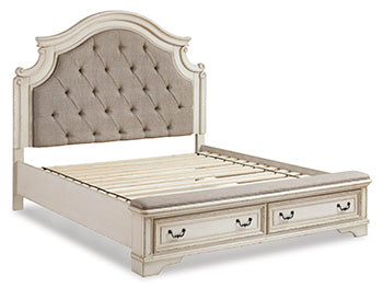 Realyn King/California King Upholstered Bench Footboard