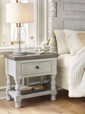 Havalance Nightstand